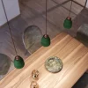 Lámpara colgante de cerámica Vaso y acabados metálicos - Imagen 2