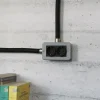 Enchufe schuko doble superficie caja metálica para Flexi-tube - Imagen 5